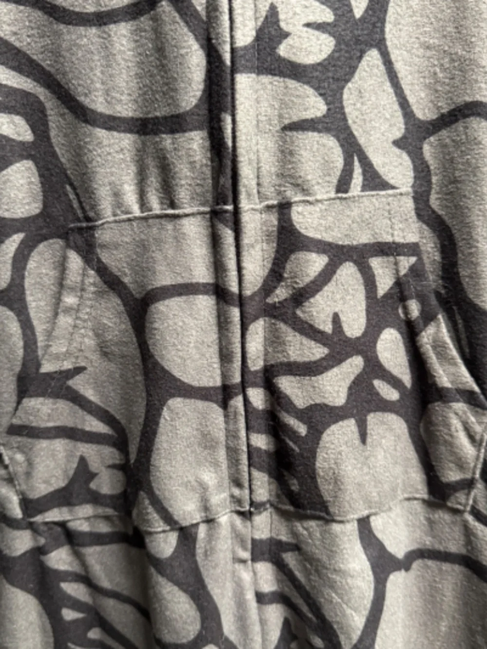 Demogorgon Hooded Onesie Pajamas Kids Size 10/11 Gray Costume NWOT